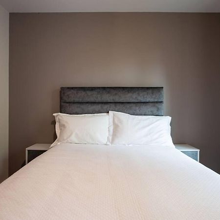 Modern 2Br With Balcony Next To The City Airport Bhd - Free Parking Belfast Eksteriør bilde