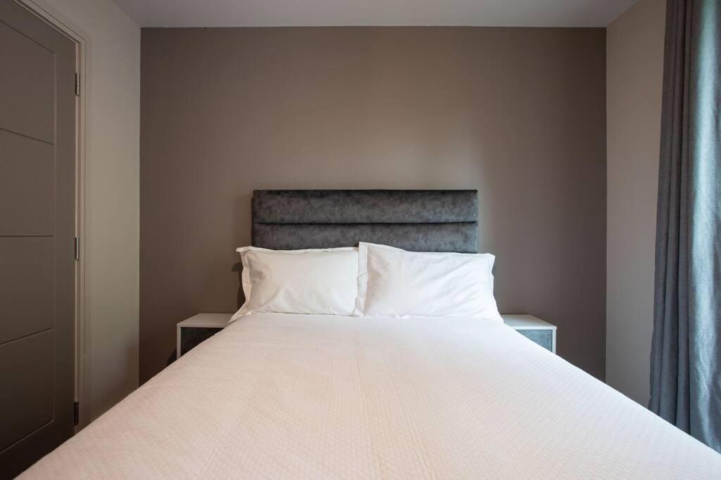 Modern 2Br With Balcony Next To The City Airport Bhd - Free Parking Belfast Eksteriør bilde