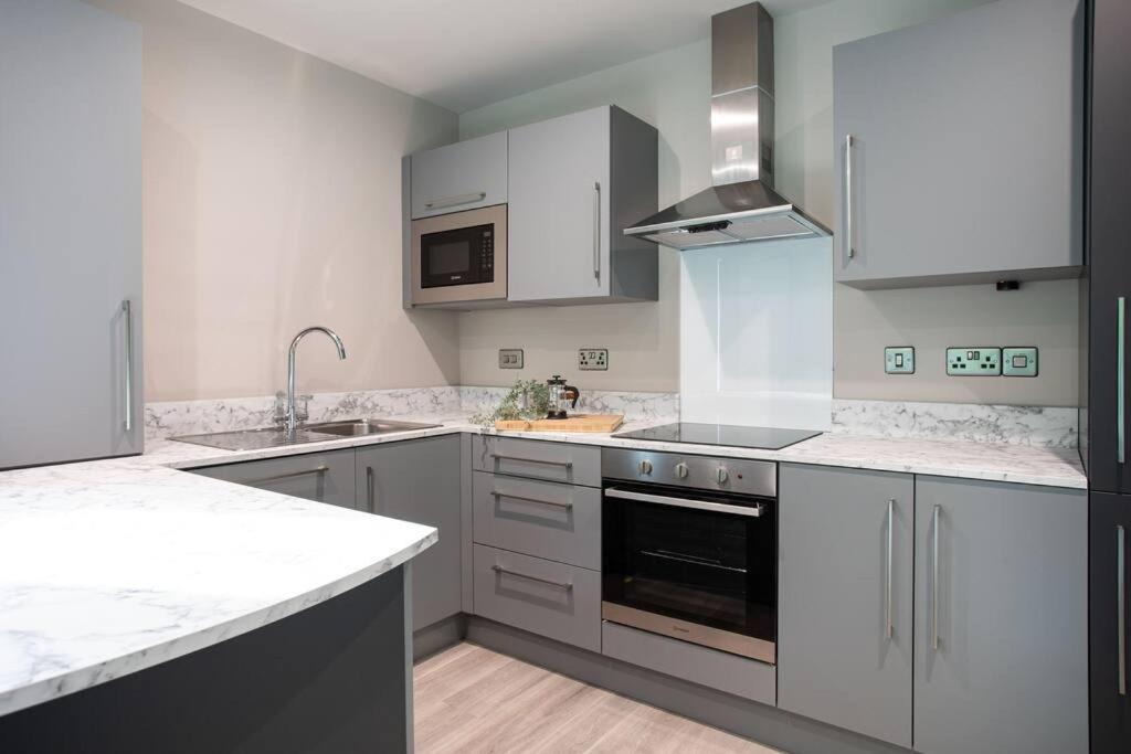 Modern 2Br With Balcony Next To The City Airport Bhd - Free Parking Belfast Eksteriør bilde